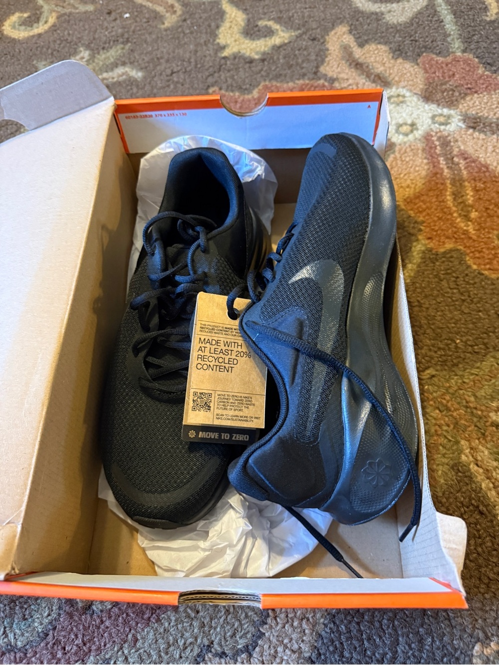Nike Men’s Black Athletic Running Shoes - Low Profile Design